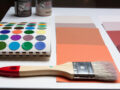 Quelle couleur s’associe avec la couleur rouille pour un effet rétro réussi ?